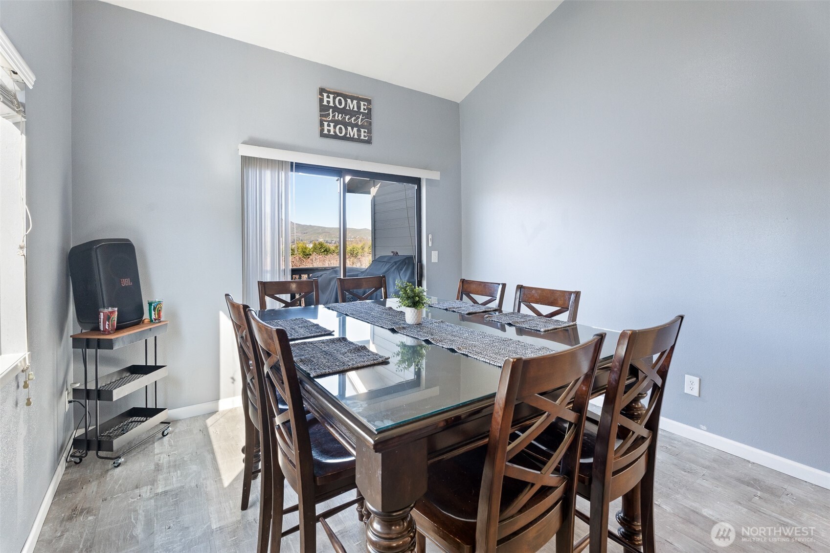 1716 N Anne Avenue , East Wenatchee, WA 98802