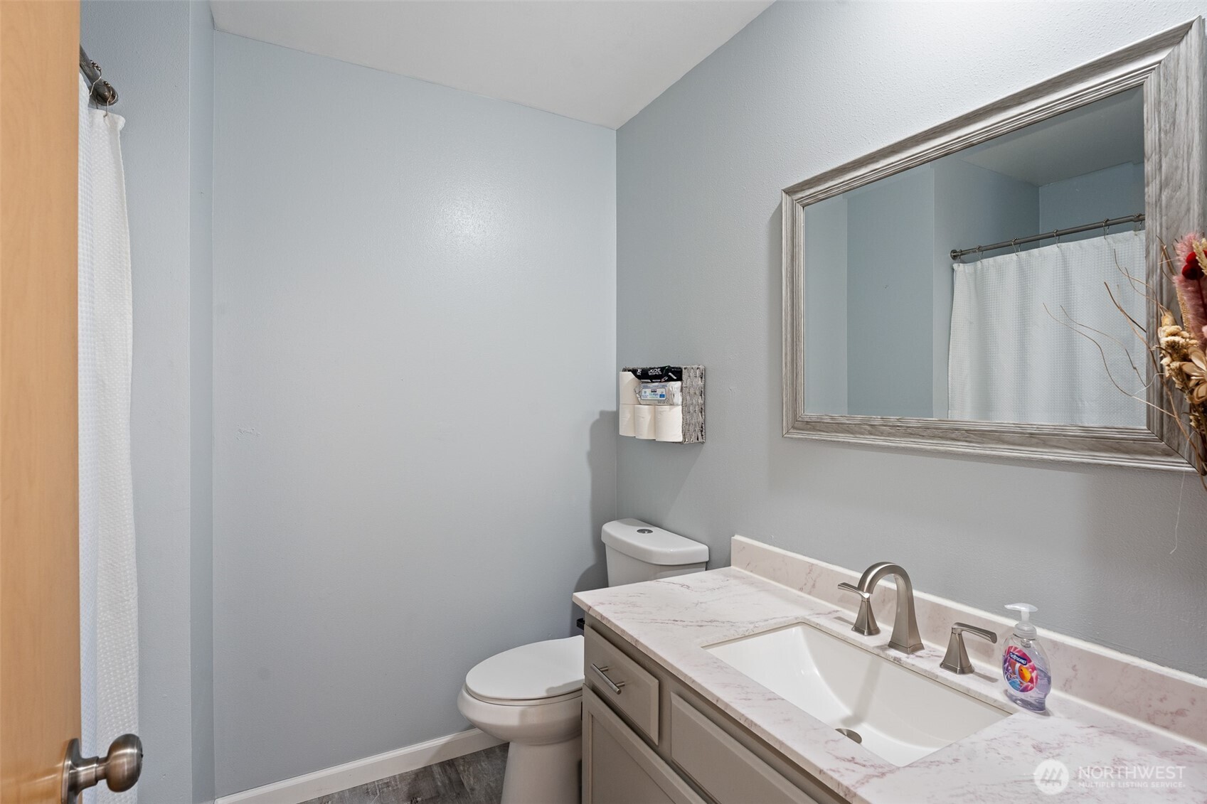 1716 N Anne Avenue , East Wenatchee, WA 98802