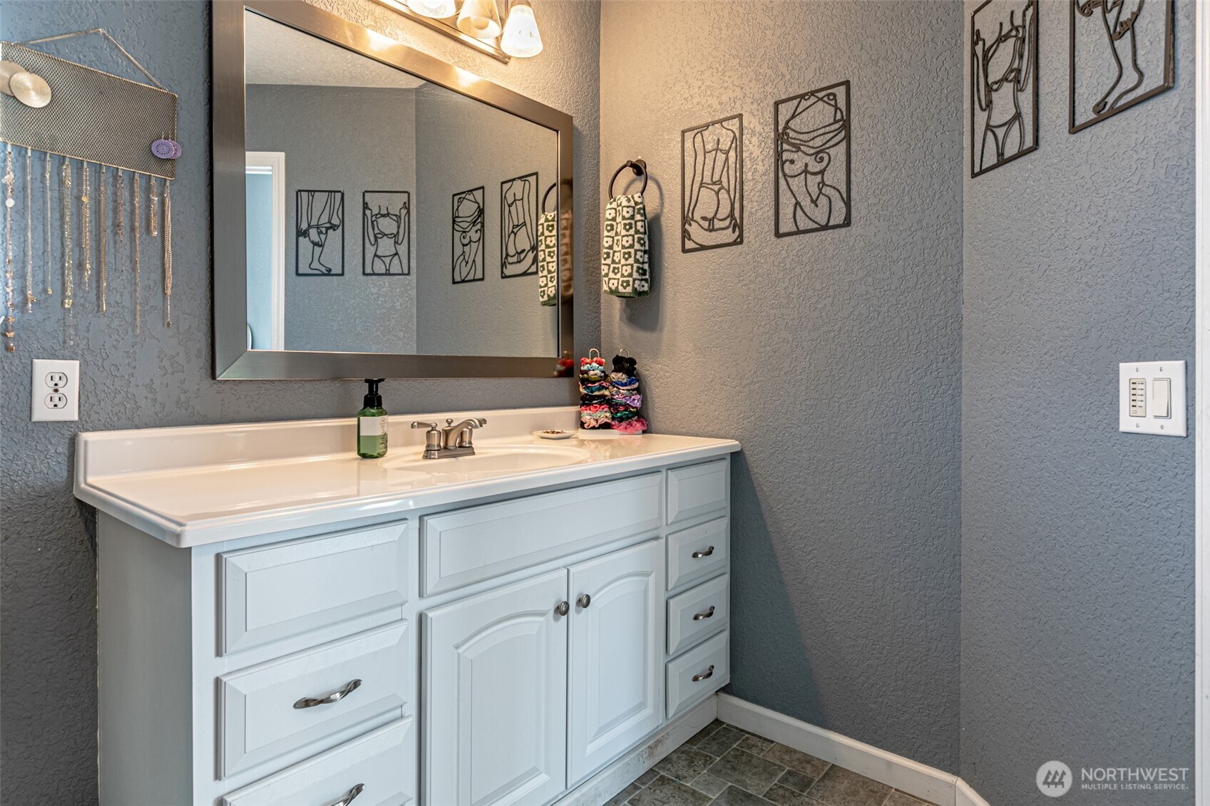 3720 Pine Creek Lane SE, Lacey, WA 98503