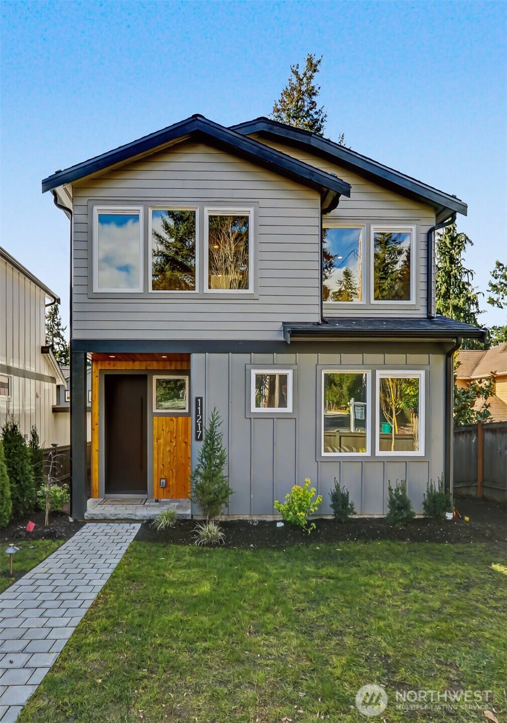 11217 NE 95th Street , Kirkland, WA 98033