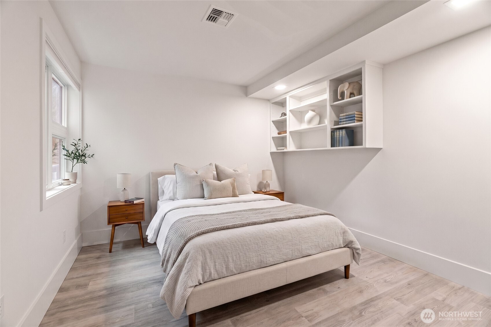 101 99th Avenue NE #101, Bellevue, WA 98004