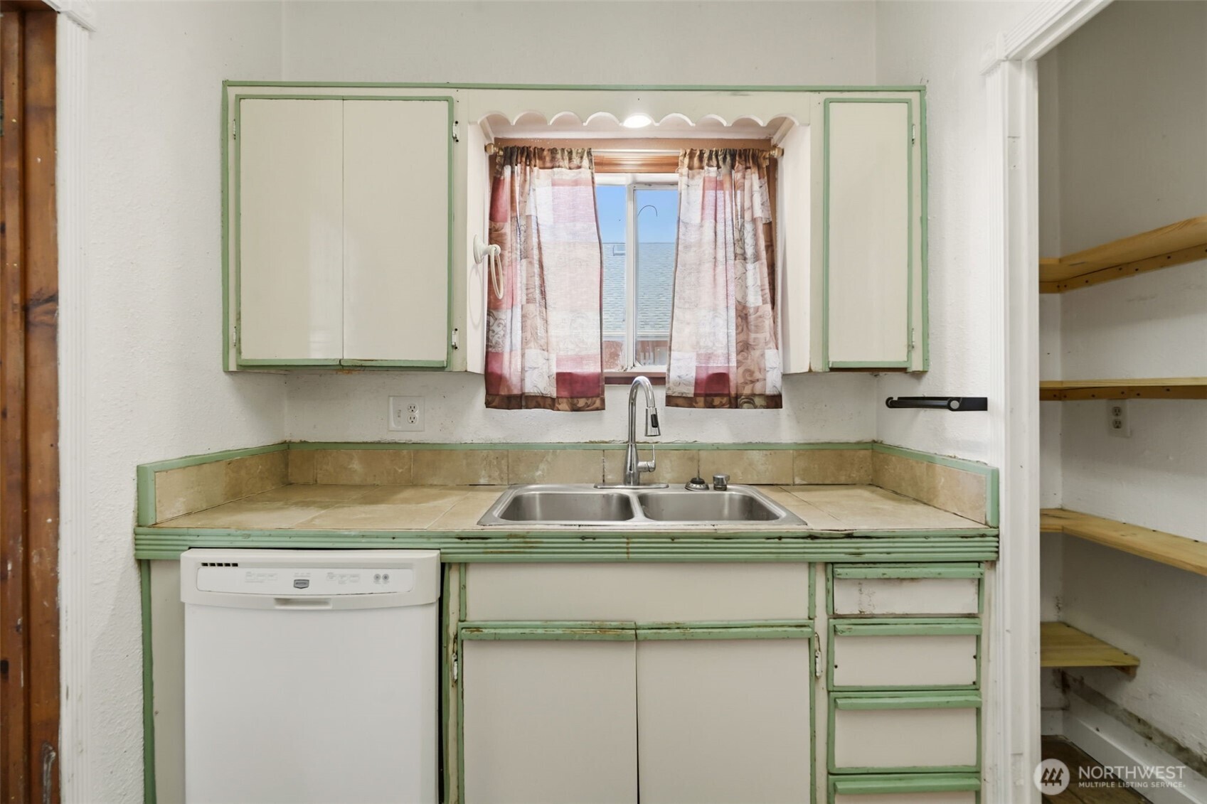 1013 S Tower Avenue , Centralia, WA 98531