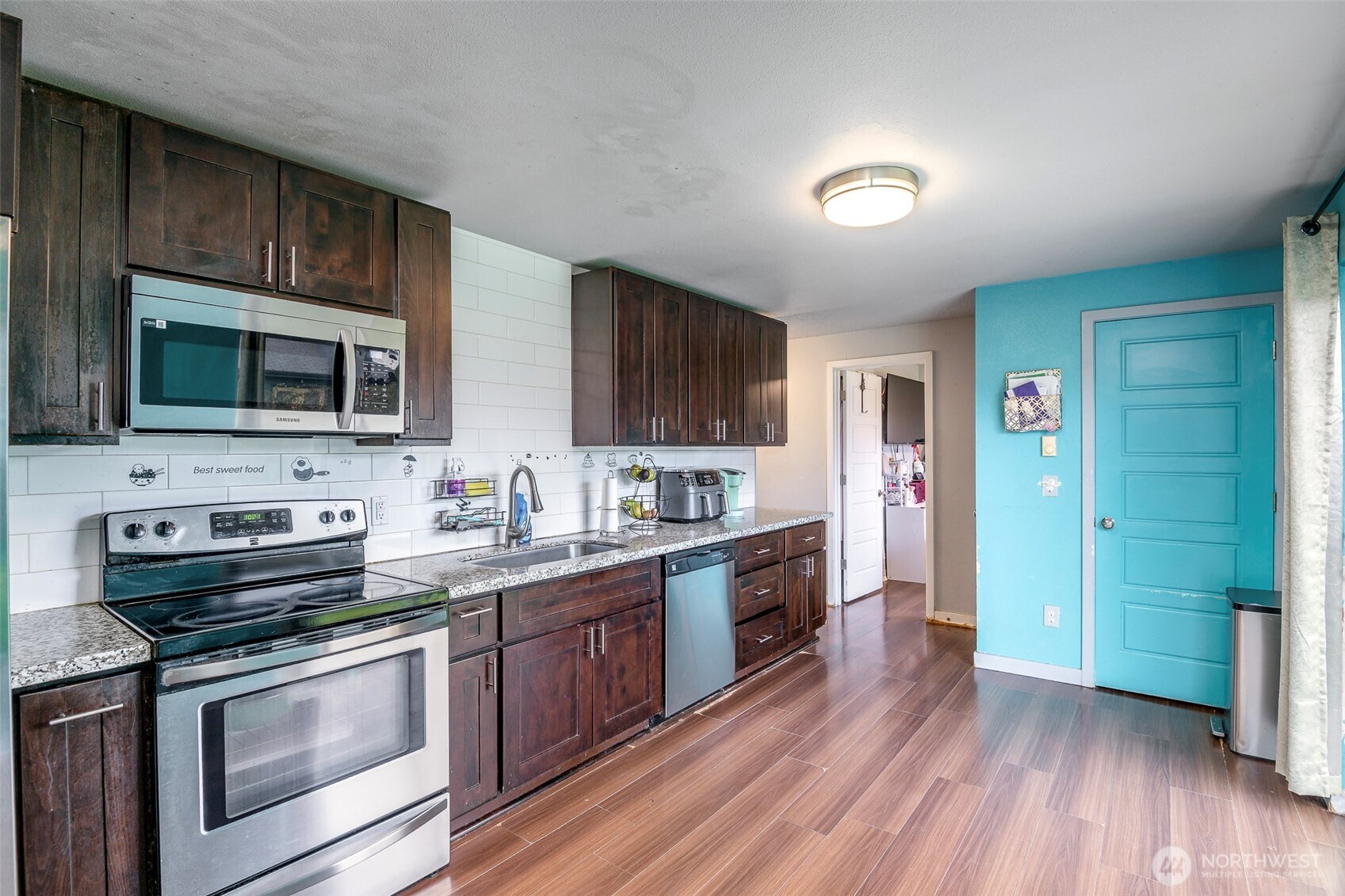 6655 E Portland Avenue , Tacoma, WA 98404