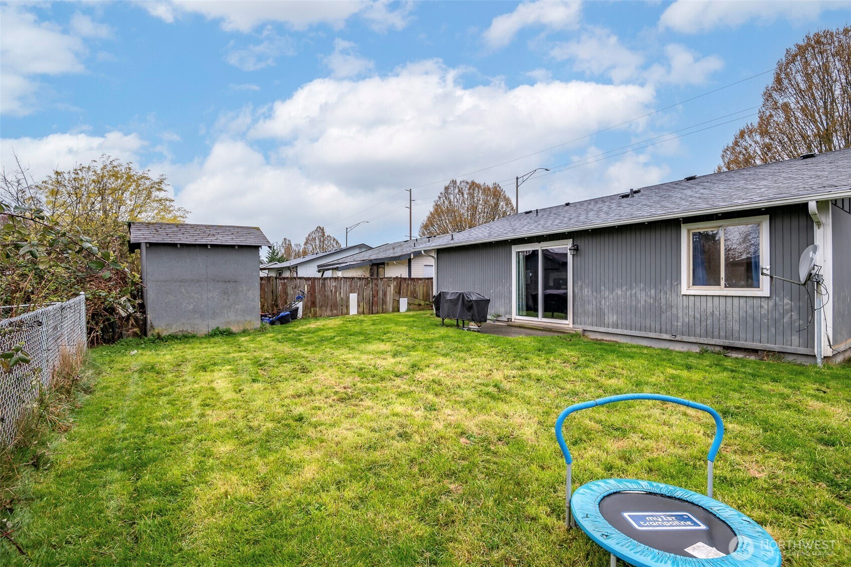 6655 E Portland Avenue , Tacoma, WA 98404