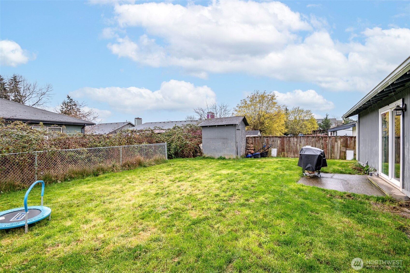 6655 E Portland Avenue , Tacoma, WA 98404