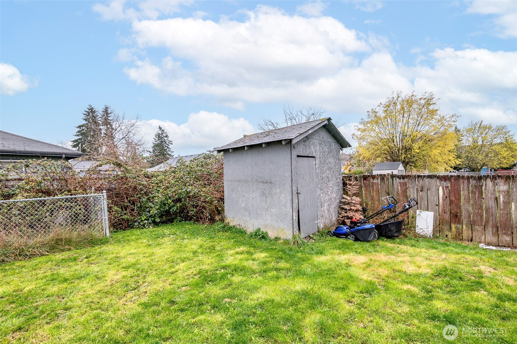 6655 E Portland Avenue , Tacoma, WA 98404