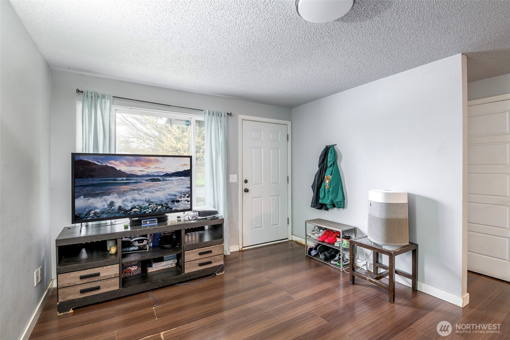 6655 E Portland Avenue , Tacoma, WA 98404