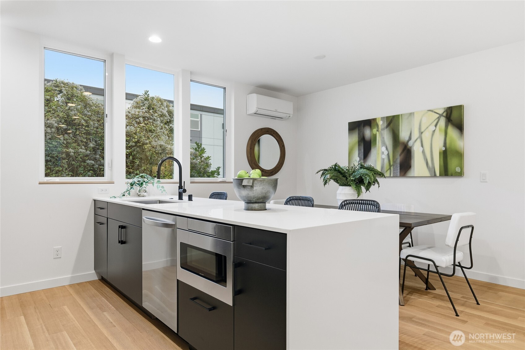 3646 Greenwood Avenue N #B, Seattle, WA 98103