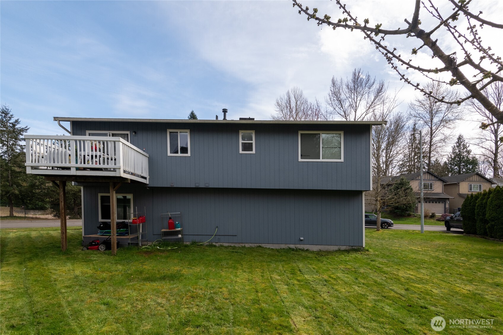 810 84th Drive NE, Lake Stevens, WA 98258-9825