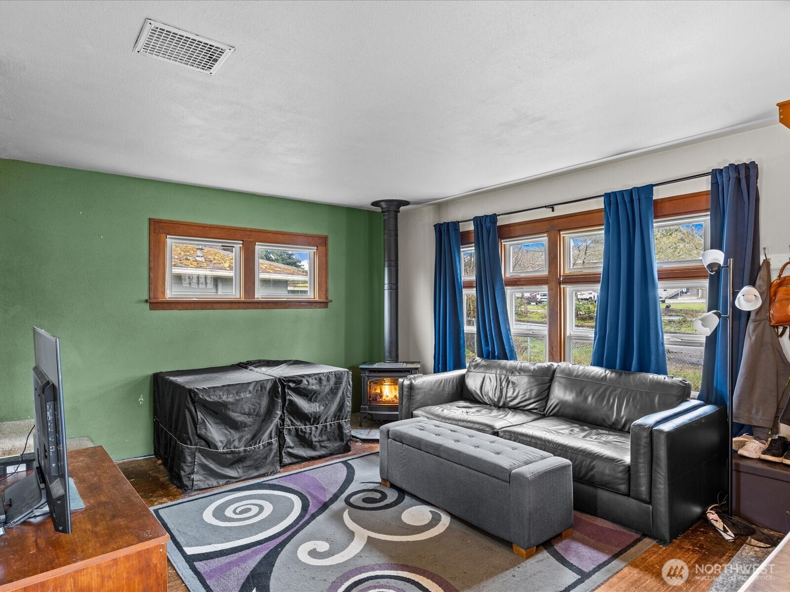 6807 Commercial Avenue , Everett, WA 98203-5304