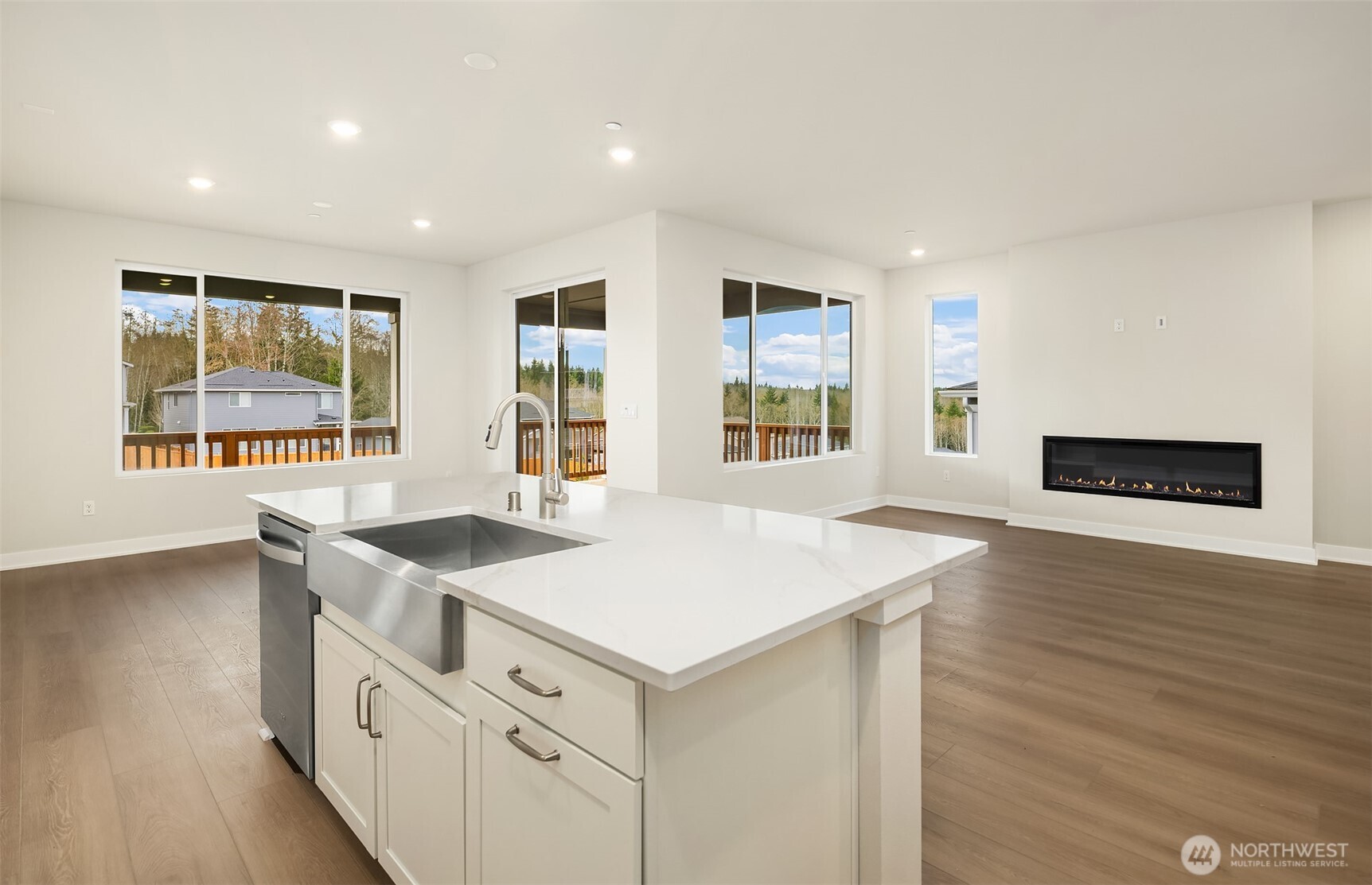 23455 Marinwood Circle NE #0712, Kingston, WA 98346