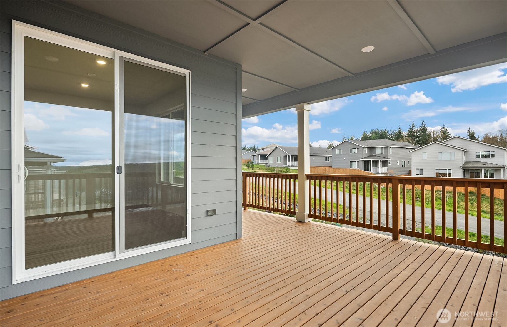 23455 Marinwood Circle NE #0712, Kingston, WA 98346
