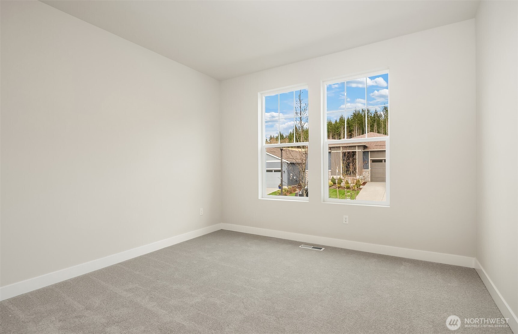 23455 Marinwood Circle NE #0712, Kingston, WA 98346