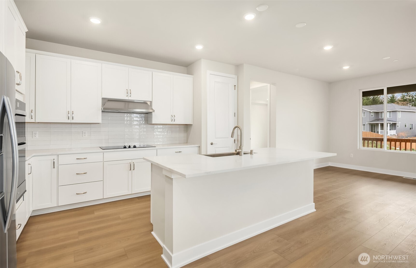 23455 Marinwood Circle NE #0712, Kingston, WA 98346