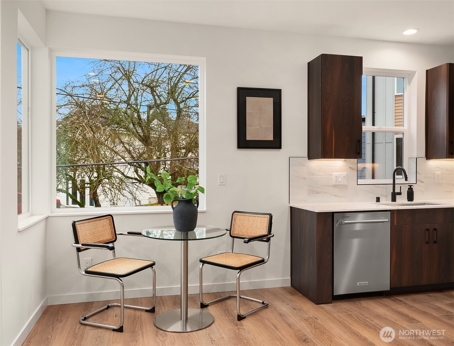 221 NE 75th Street , Seattle, WA 98115