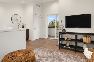 221 NE 75th Street , Seattle, WA 98115 - Photo 25