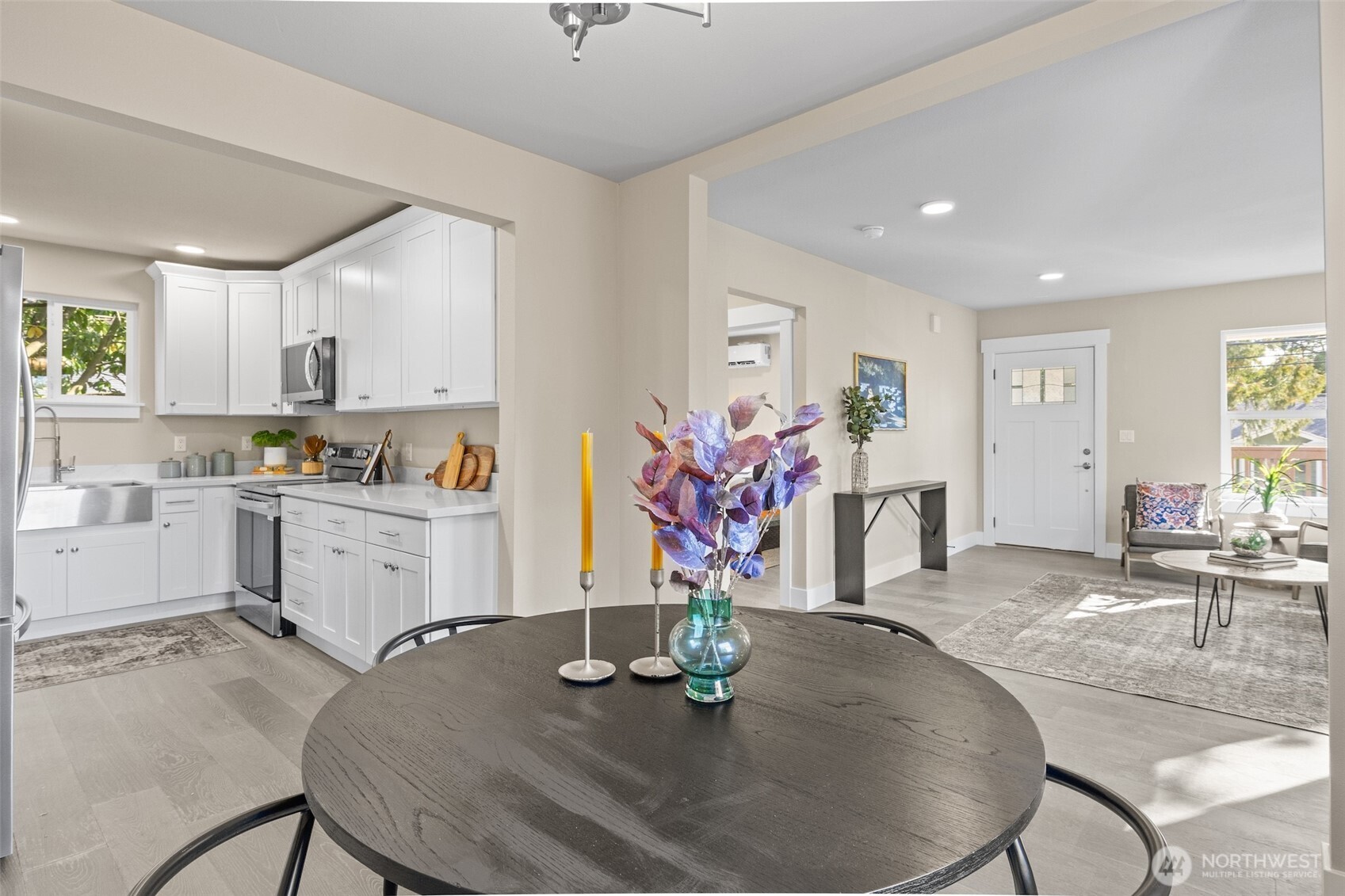 9547 Wallingford Avenue N, Seattle, WA 98103