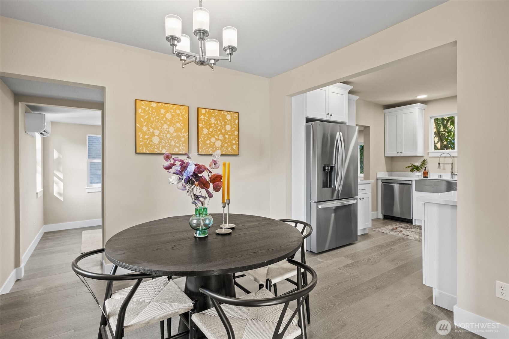 9547 Wallingford Avenue N, Seattle, WA 98103