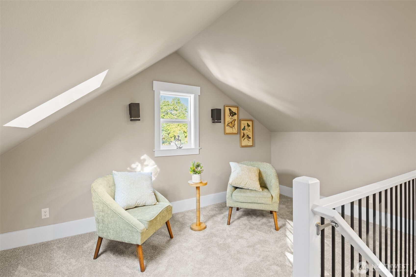 9547 Wallingford Avenue N, Seattle, WA 98103