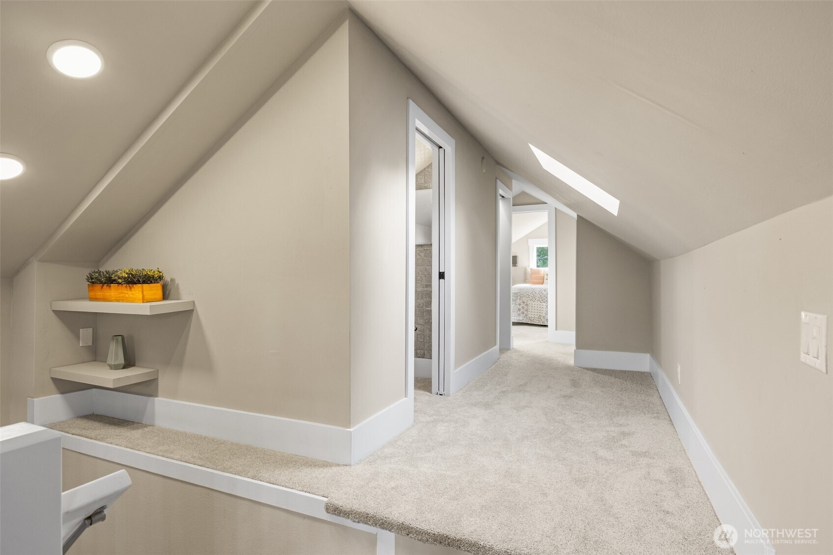 9547 Wallingford Avenue N, Seattle, WA 98103