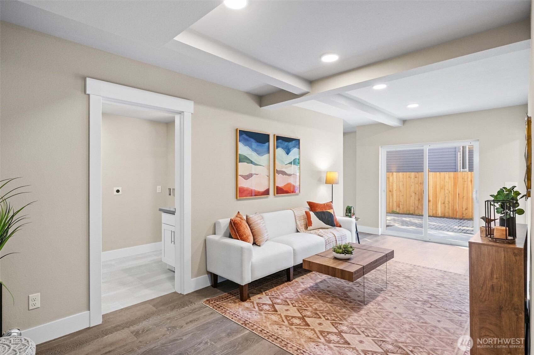 9547 Wallingford Avenue N, Seattle, WA 98103