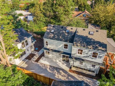 9547 Wallingford Avenue N, Seattle, WA 98103 - Photo 3