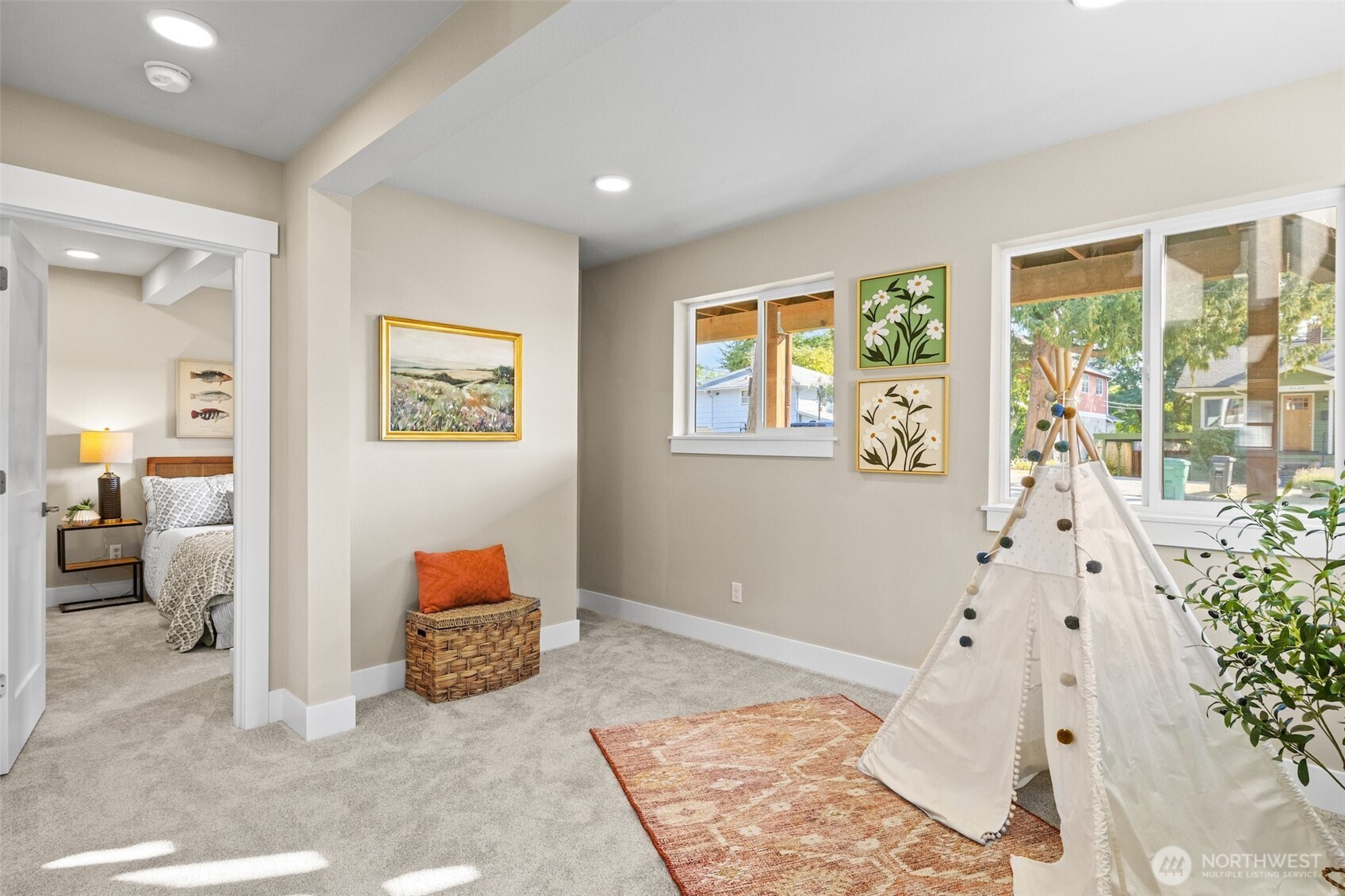 9547 Wallingford Avenue N, Seattle, WA 98103