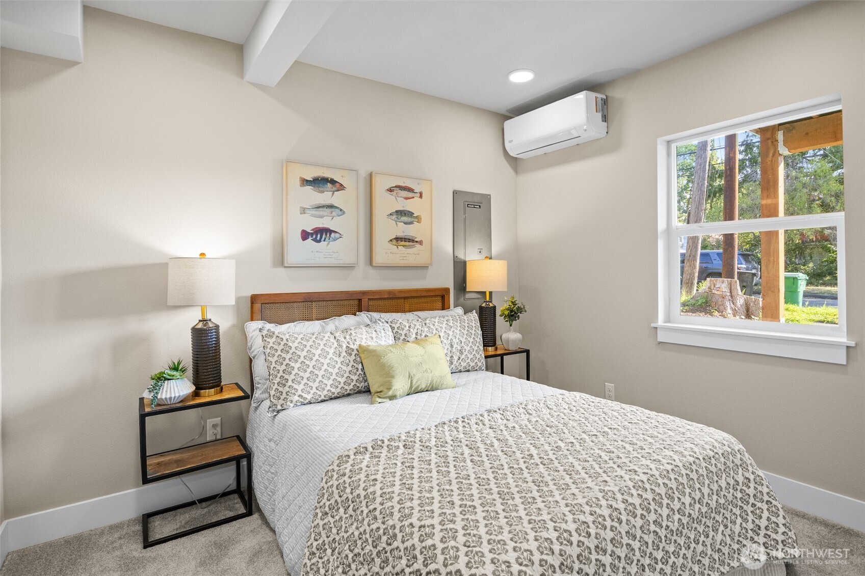 9547 Wallingford Avenue N, Seattle, WA 98103