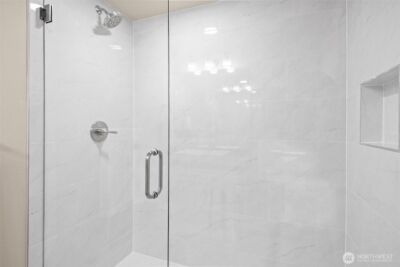 9547 Wallingford Avenue N, Seattle, WA 98103 - Photo 37