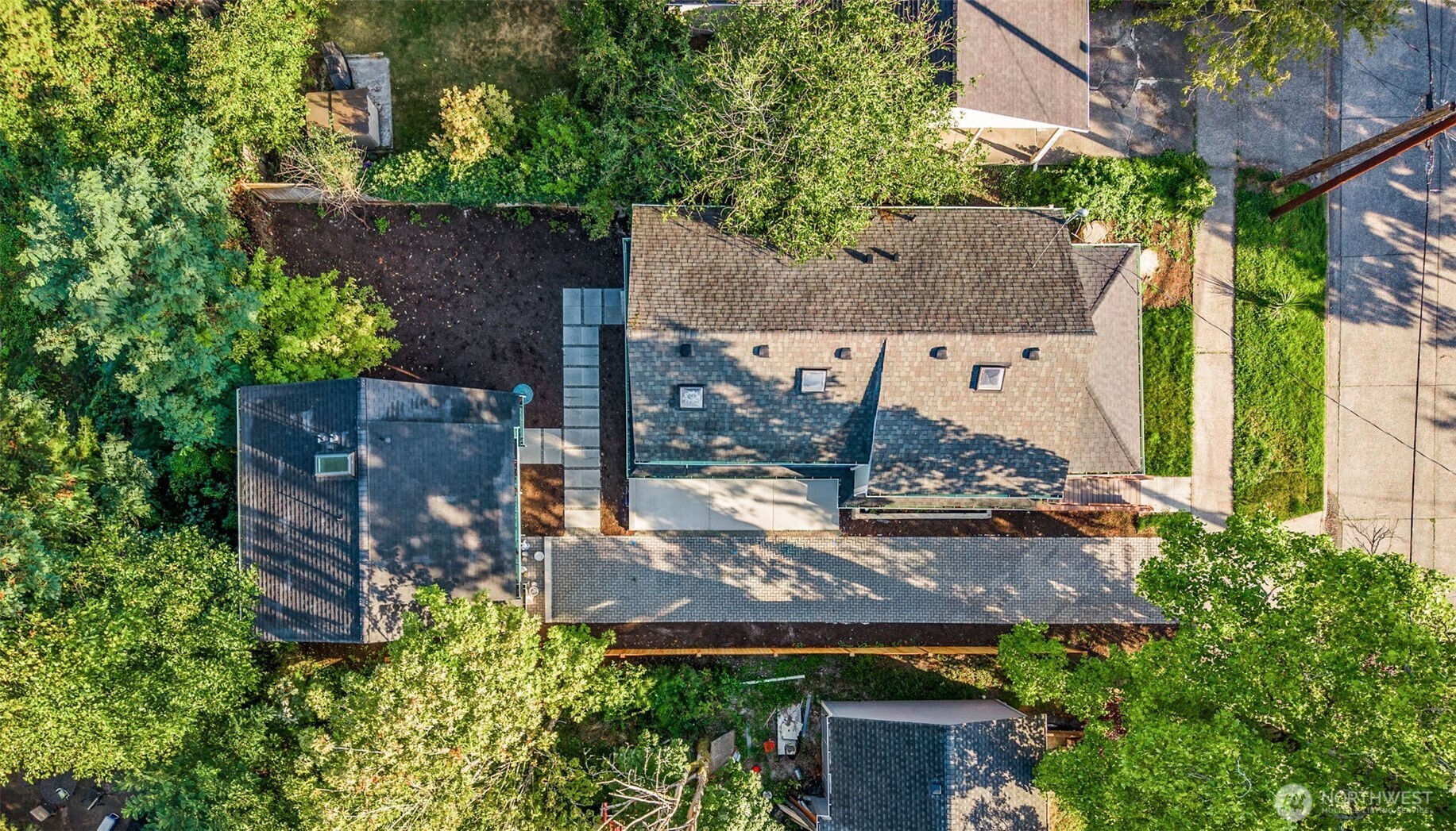 9547 Wallingford Avenue N, Seattle, WA 98103