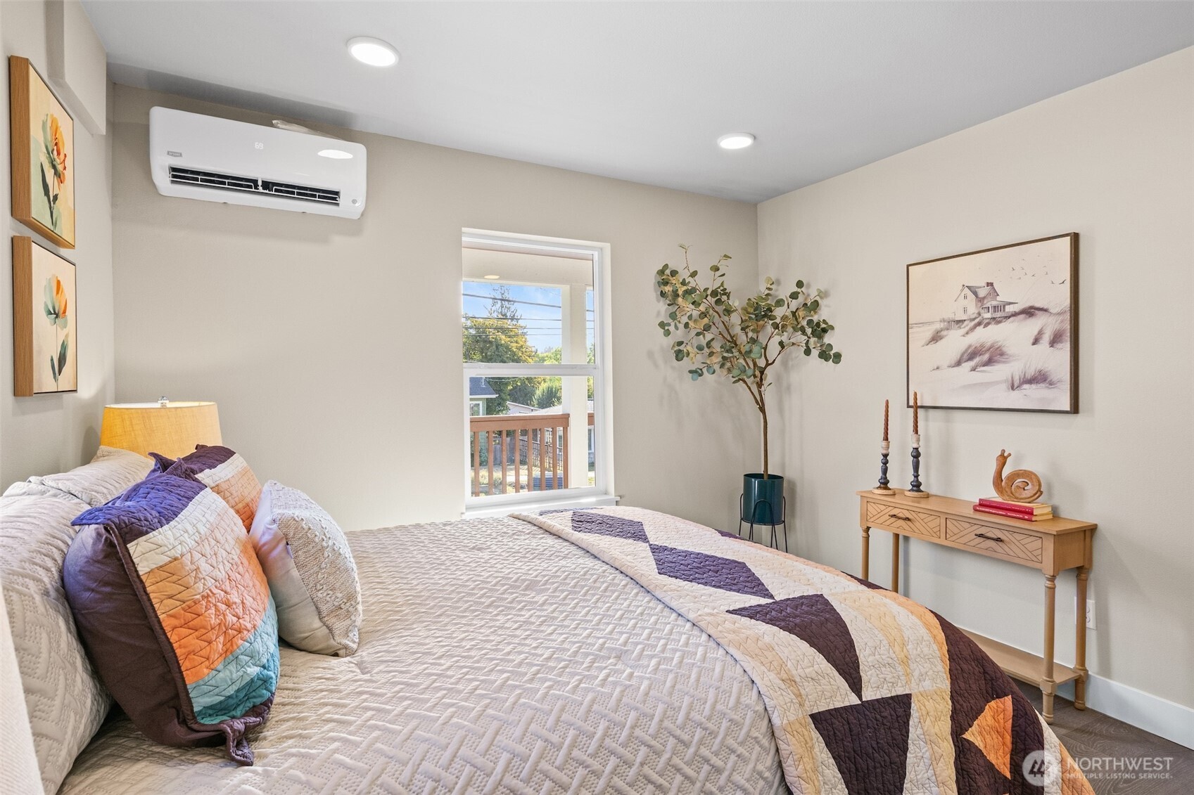 9547 Wallingford Avenue N, Seattle, WA 98103