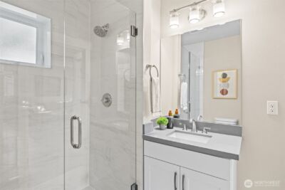 9547 Wallingford Avenue N, Seattle, WA 98103 - Photo 10