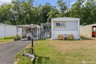 1050 Howard Street #9, Raymond, WA 98577 - Photo 4