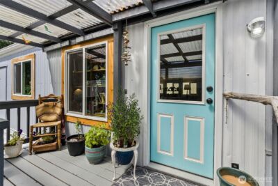 1050 Howard Street #9, Raymond, WA 98577 - Photo 5