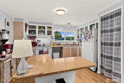 1050 Howard Street #9, Raymond, WA 98577 - Photo 8