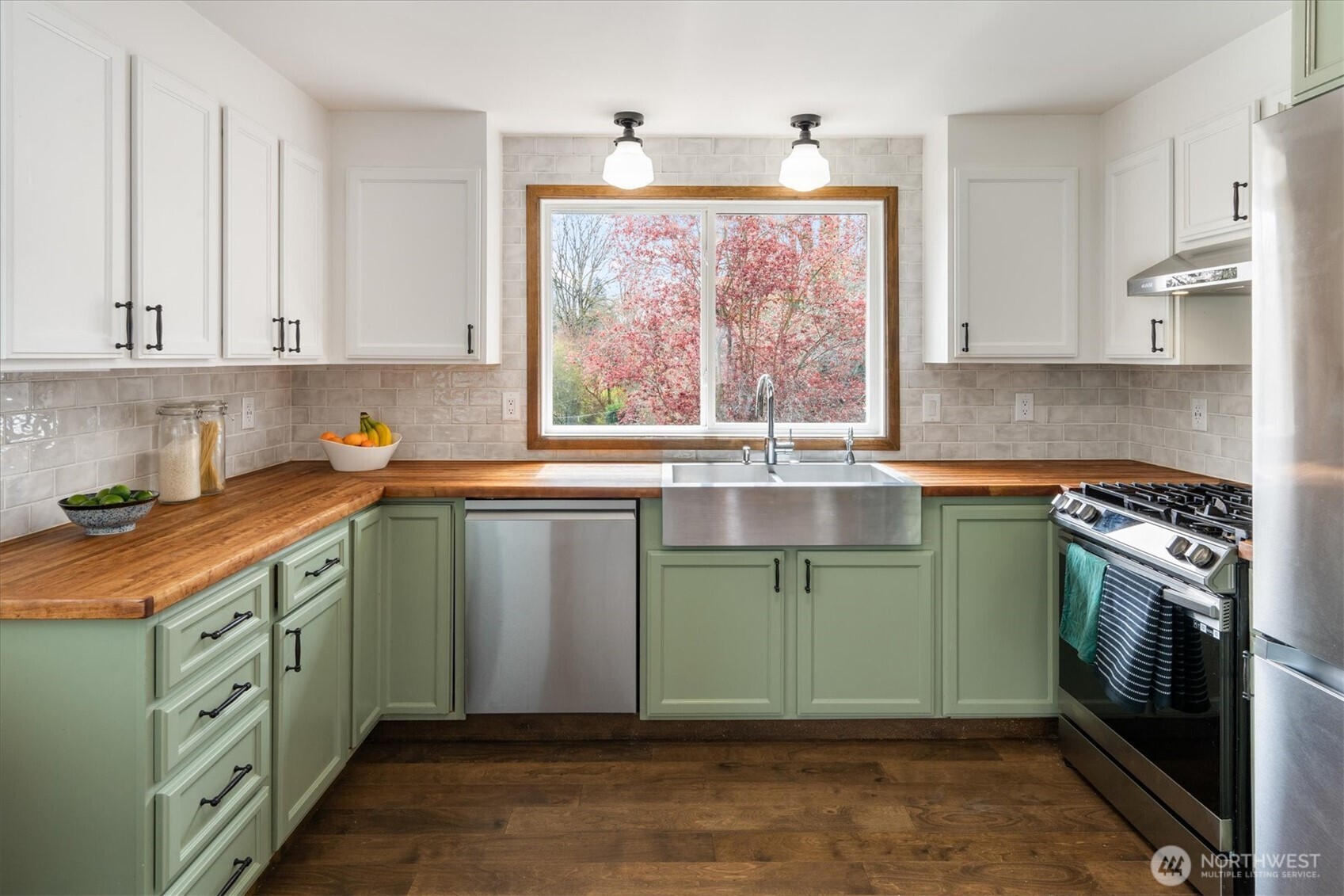 9642 Beacon Avenue S, Seattle, WA 98118