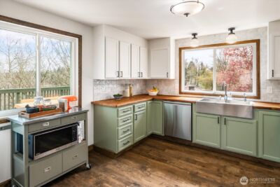 9642 Beacon Avenue S, Seattle, WA 98118 - Photo 13