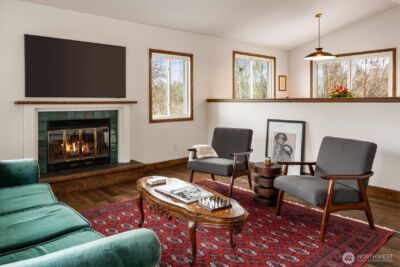 9642 Beacon Avenue S, Seattle, WA 98118 - Photo 2