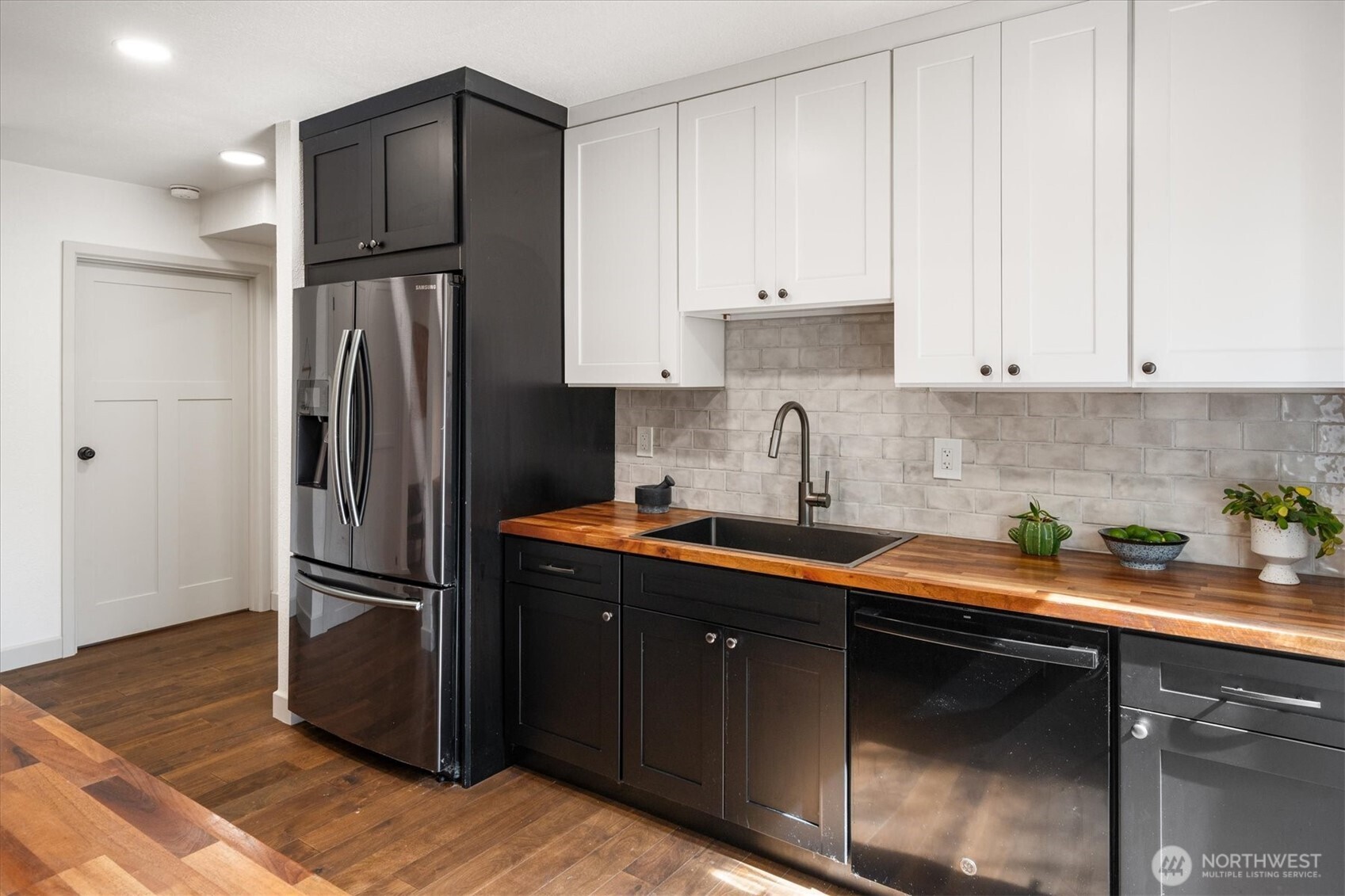 9642 Beacon Avenue S, Seattle, WA 98118