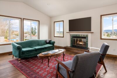 9642 Beacon Avenue S, Seattle, WA 98118 - Photo 3