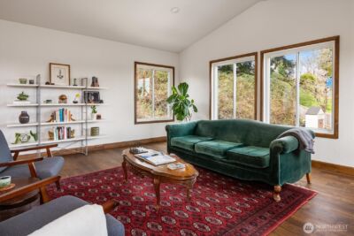 9642 Beacon Avenue S, Seattle, WA 98118 - Photo 4