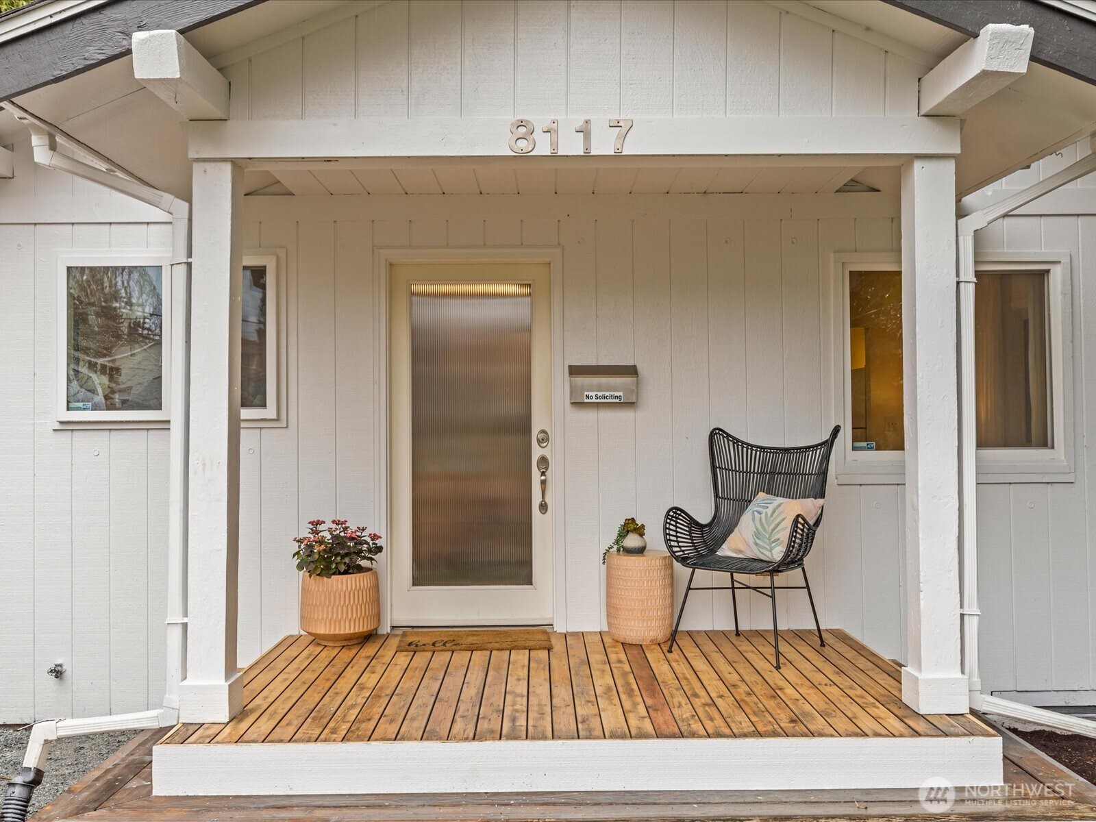 8117 17th Avenue SW, Seattle, WA 98106