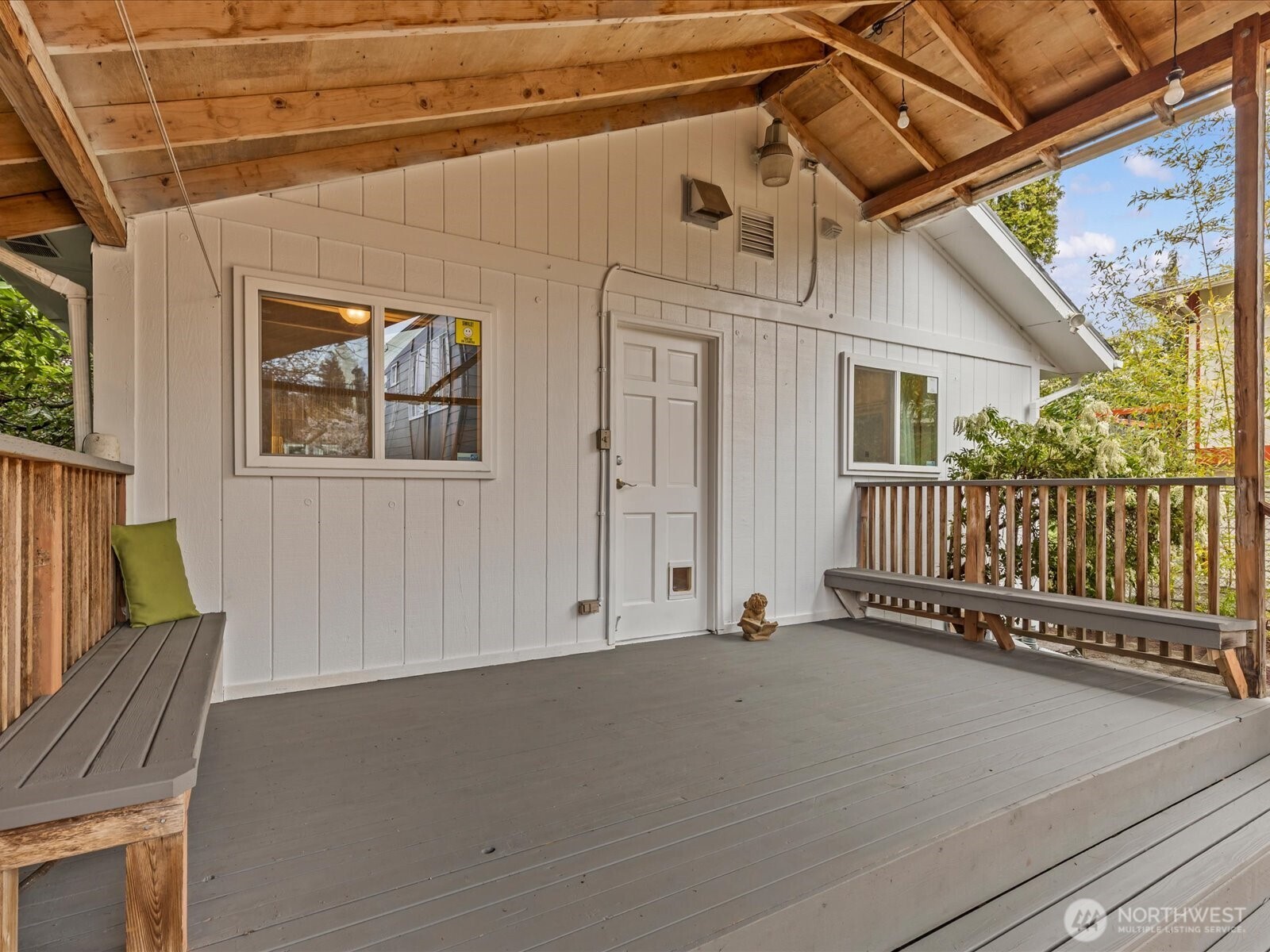 8117 17th Avenue SW, Seattle, WA 98106