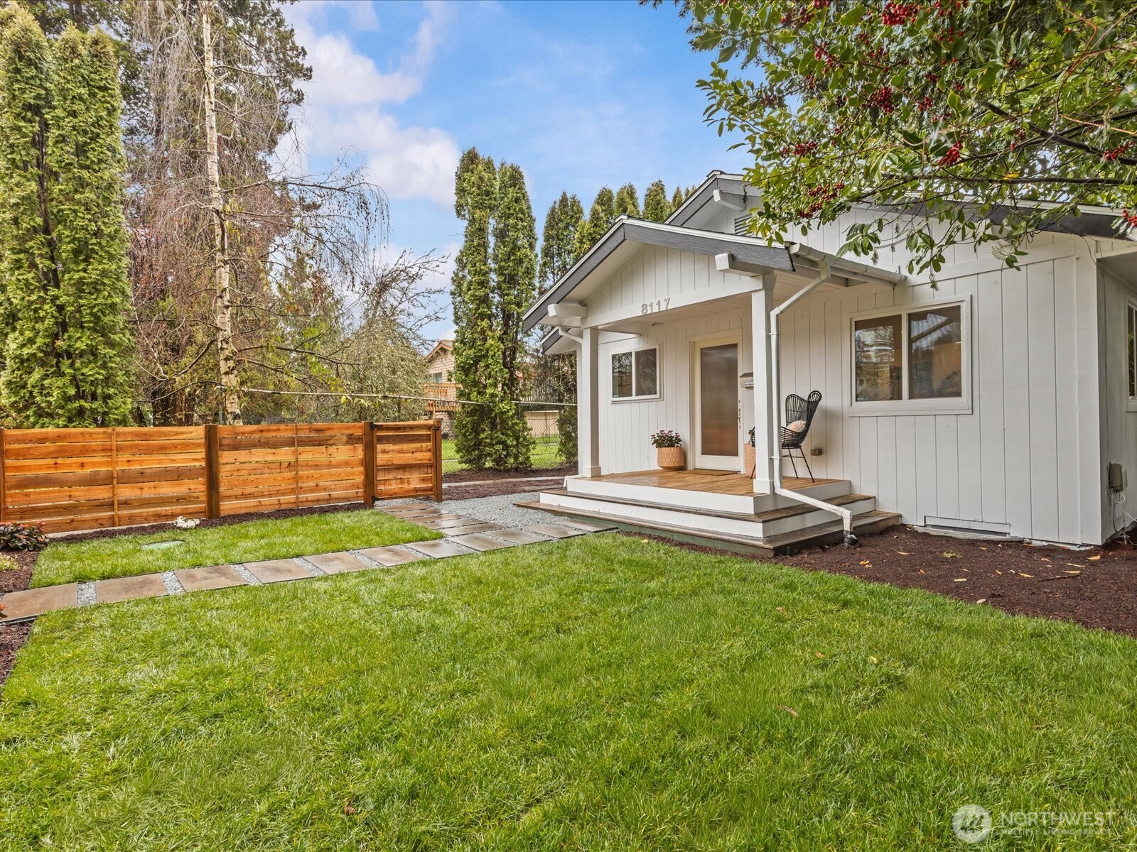 8117 17th Avenue SW, Seattle, WA 98106
