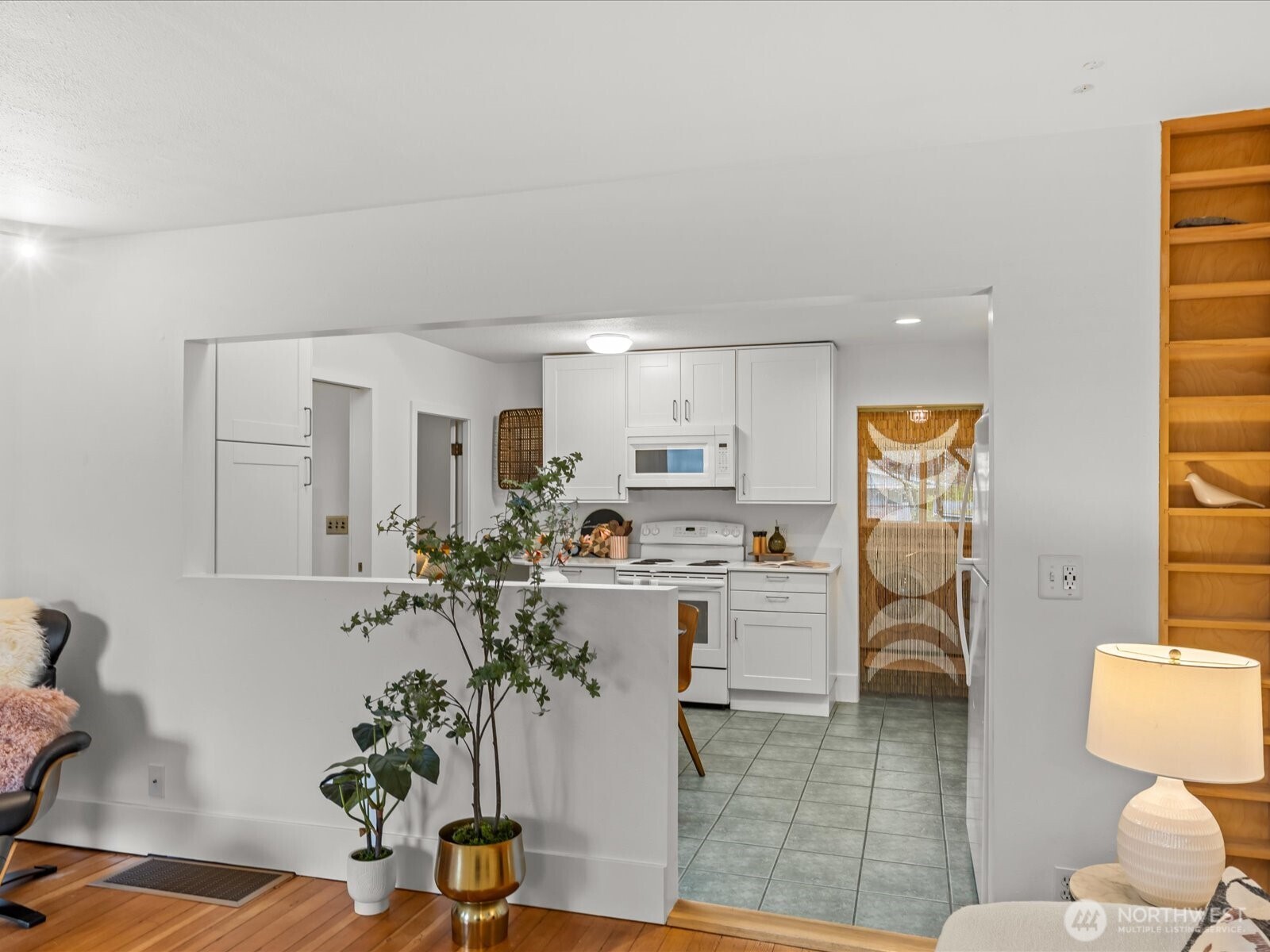 8117 17th Avenue SW, Seattle, WA 98106