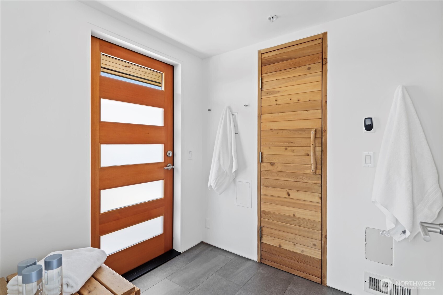 6304 Lakeview Drive , Kirkland, WA 98033