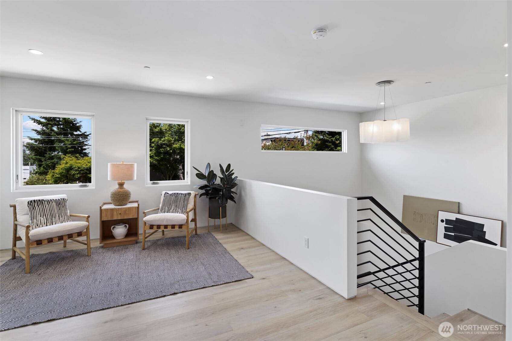 6304 Lakeview Drive , Kirkland, WA 98033