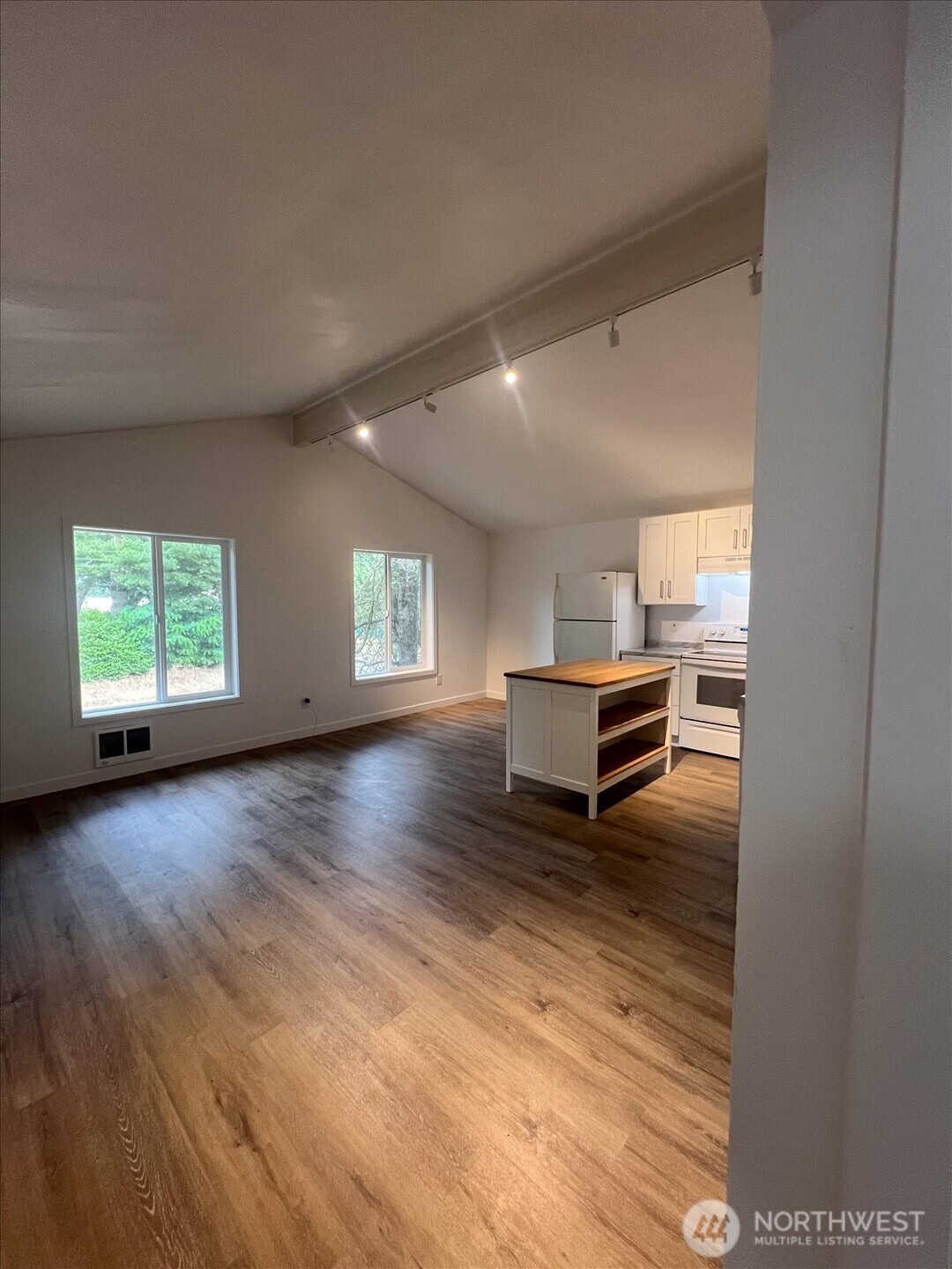 10443 17 Avenue SW, Seattle, WA 98146