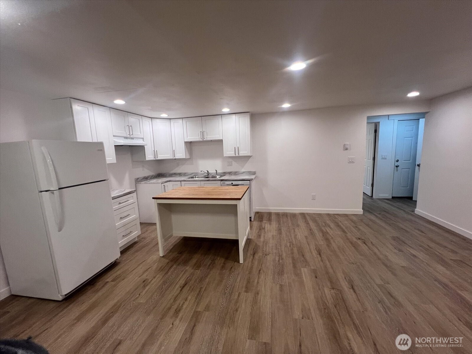 10443 17 Avenue SW, Seattle, WA 98146