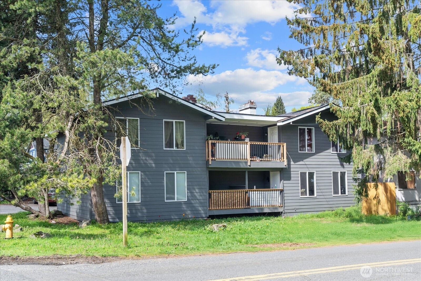 10443 17 Avenue SW, Seattle, WA 98146